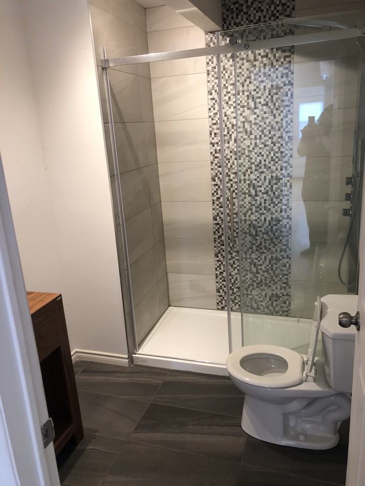 7185 14e Avenue - Photo 2 of 14