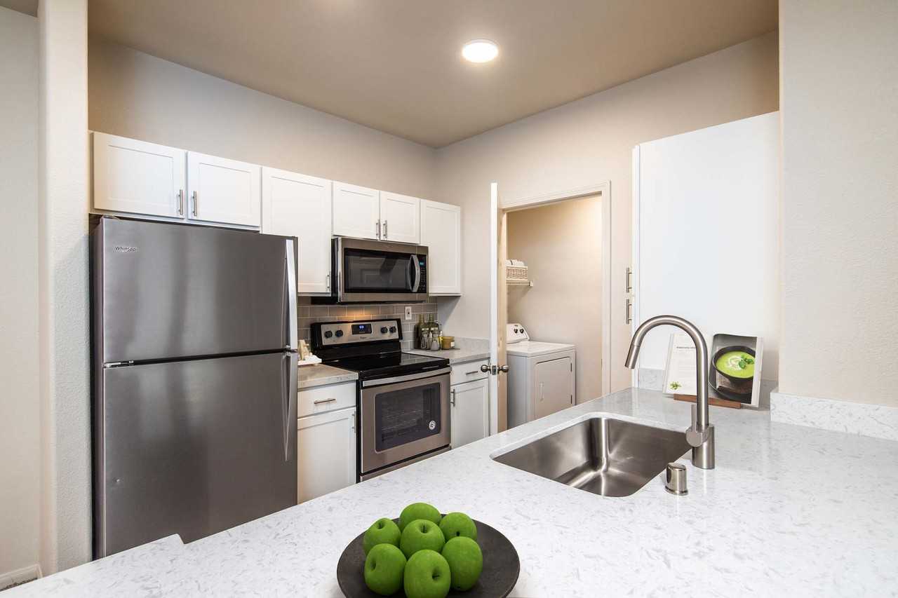 Camden Sierra at Otay Ranch - Photo 6 of 38