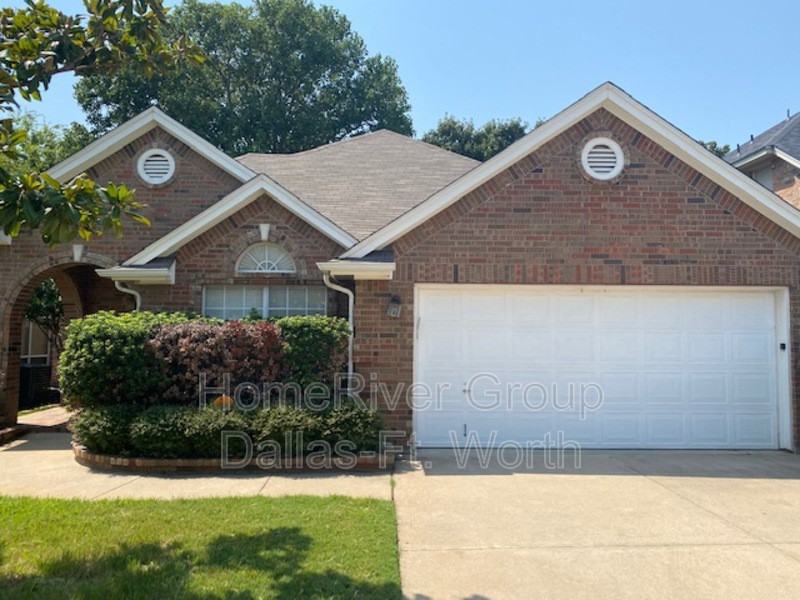 3657 Blue Spruce Dr - Photo 2 of 11