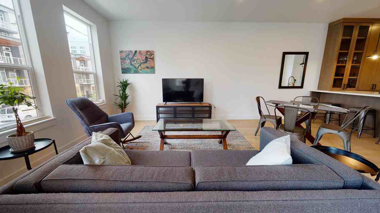 Spacious Boise townhouse near trendy N Williams Ave - Photo 2 of 15