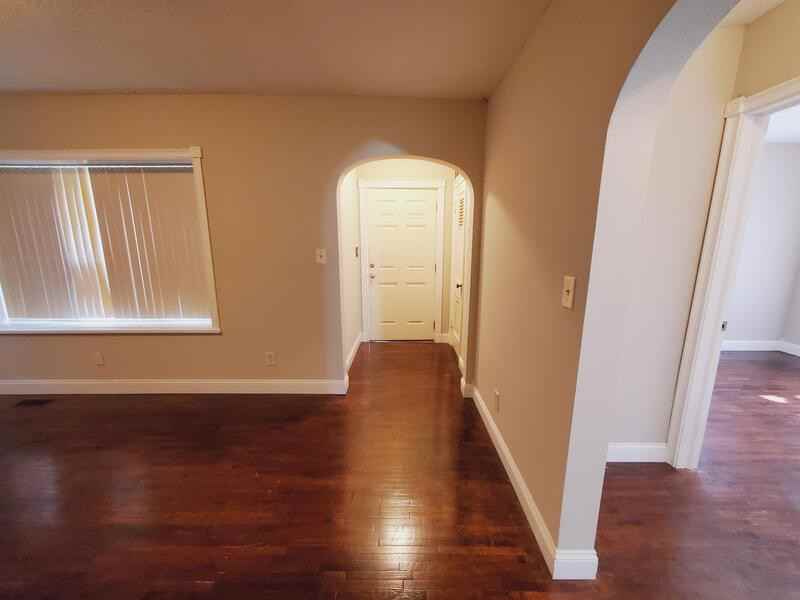 4825 E Pine St - Photo 3 of 19