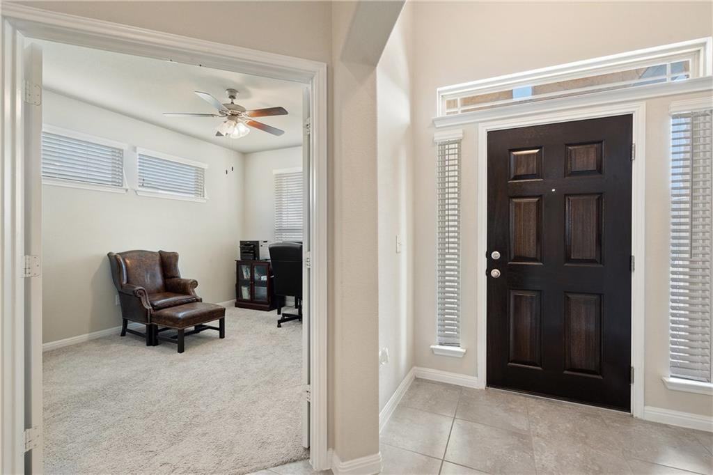 601 Flag Ln #1 - Photo 2 of 10