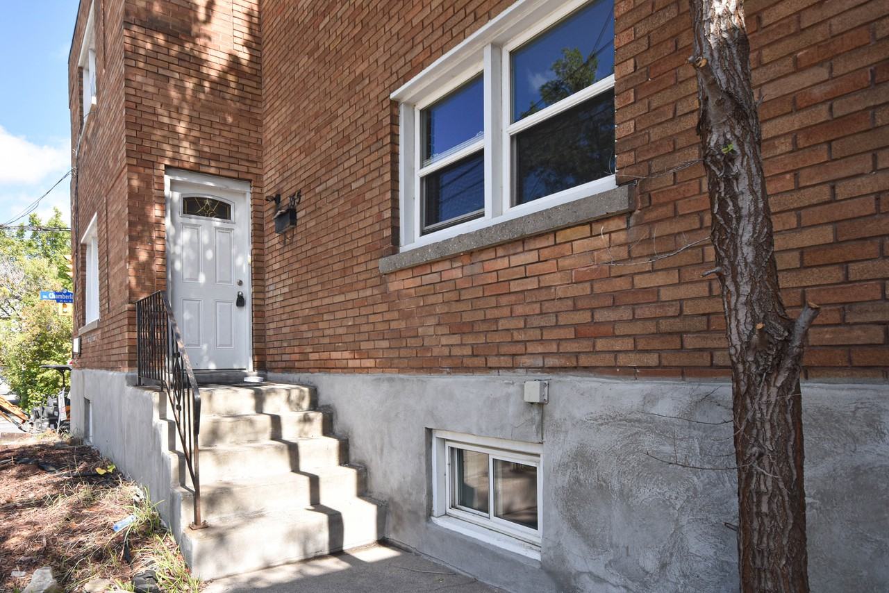 355 Percy Street - Photo 3 of 15