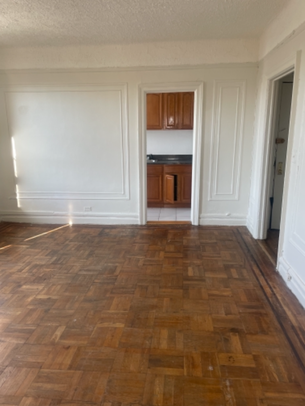 3040 Cruger Ave #6C - Photo 3 of 7