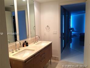 17001 Collins Ave - Photo 3 of 25