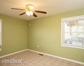 328 S Main St - Photo 3 of 3