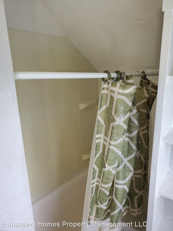 604 2nd Ave W - Photo 2 of 13