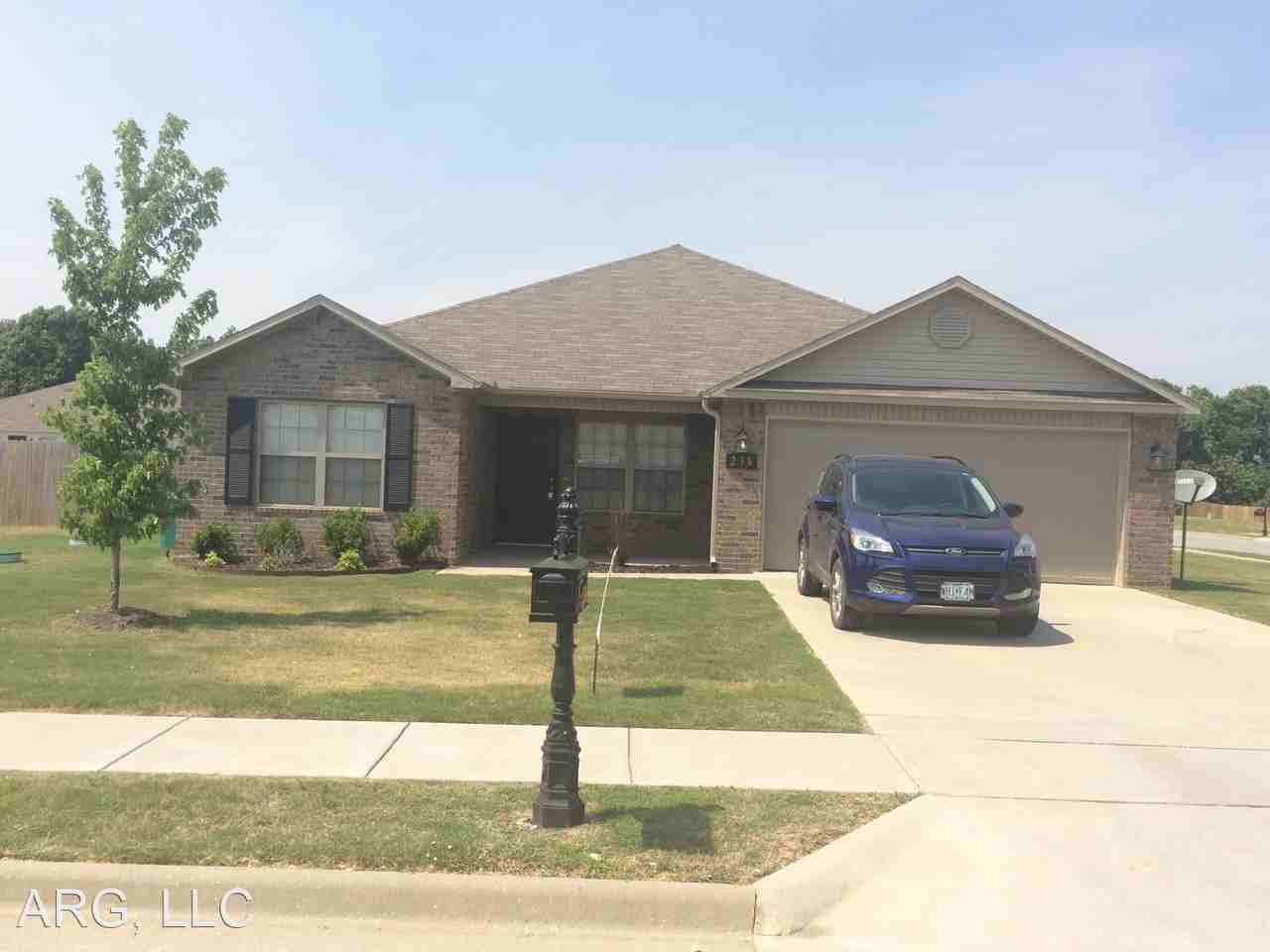 236 Glory Ln - Photo 2 of 15