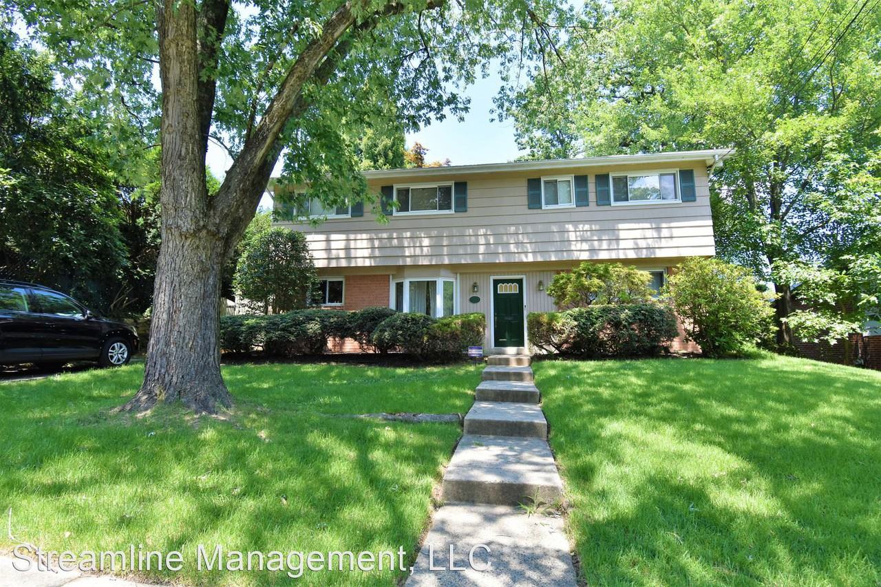 305 Hillsboro Dr - Photo 2 of 23