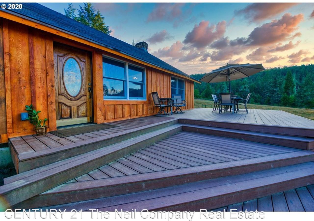 680 Elkhorn Ln - Photo 2 of 15