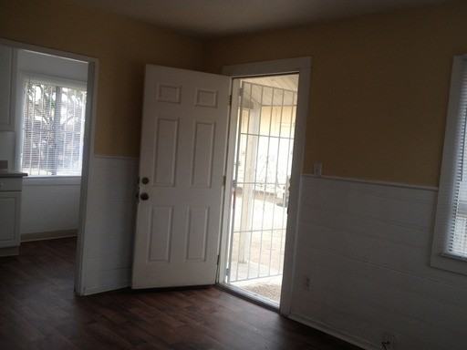 3818 Delta St - Photo 3 of 9