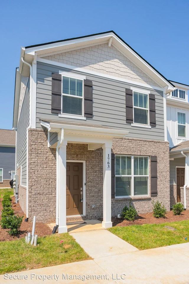 1763 Frodo Way - Photo 2 of 38