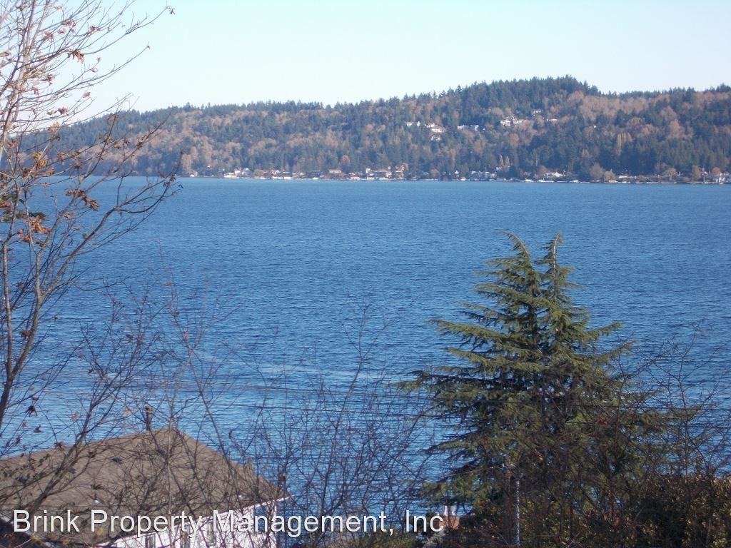 5336 Ne 86th St - Photo 3 of 22