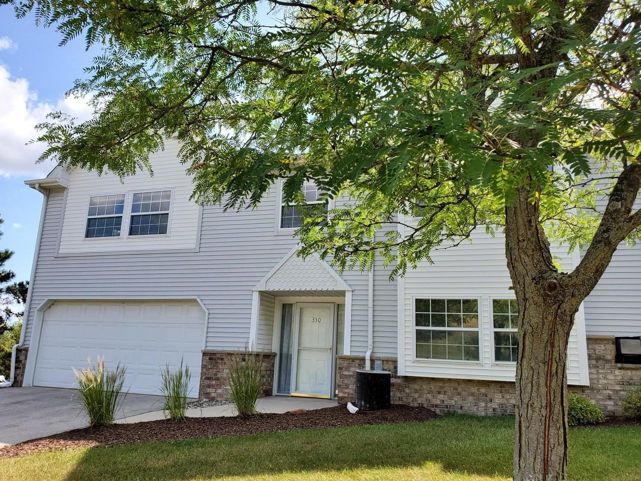 330 Dustin Dr - Photo 3 of 17