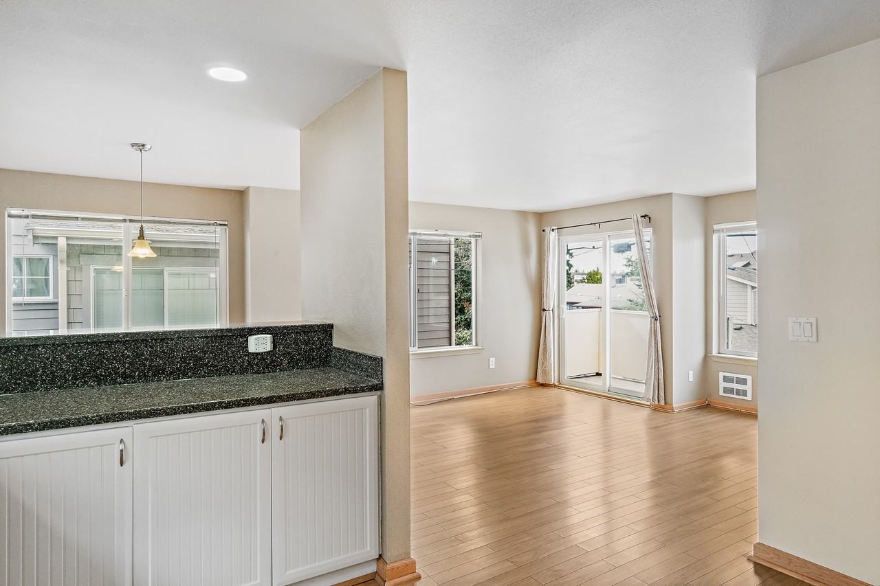 8619 Delridge Way SouthwestUnit B #B - Photo 4 of 17