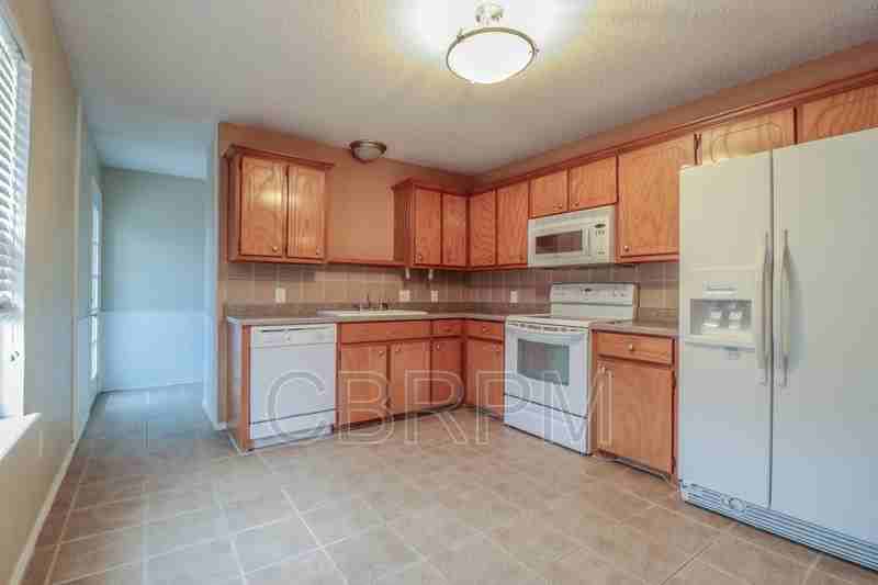 801 Ironton Dr - Photo 3 of 11