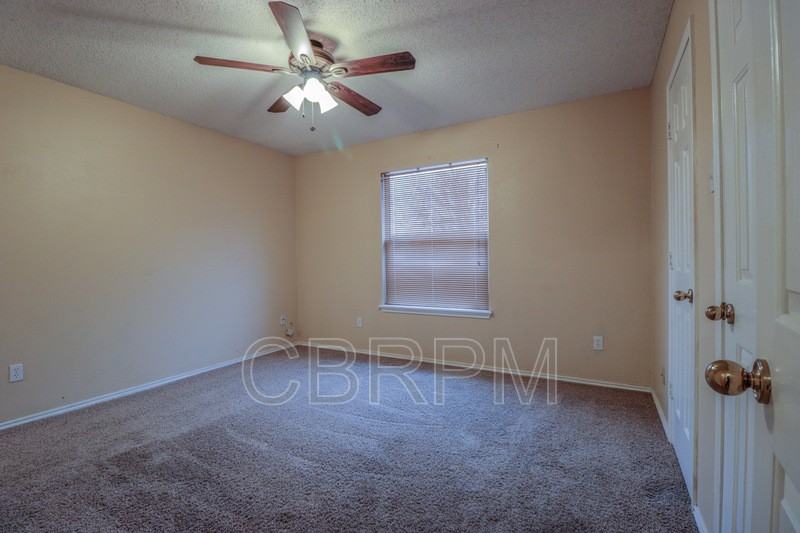 801 Ironton Dr - Photo 7 of 11