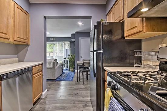 306 Forbes St Apt E - Photo 5 of 38