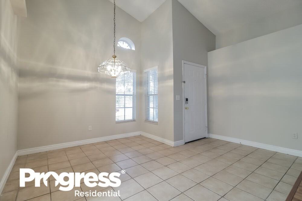1019 Henson Ct - Photo 3 of 16