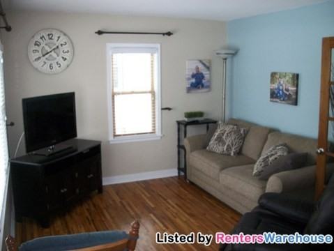 1023 Washington Memorial Dr - Photo 3 of 9