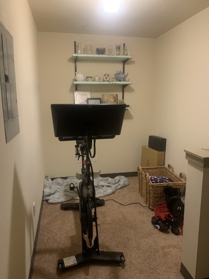 906 Dexter Ave N - Photo 3 of 14