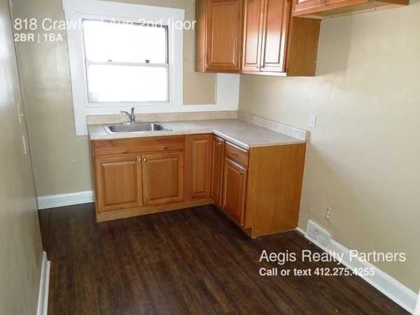 818 Crawford Ave - Photo 2 of 10