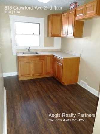 818 Crawford Ave - Photo 3 of 10