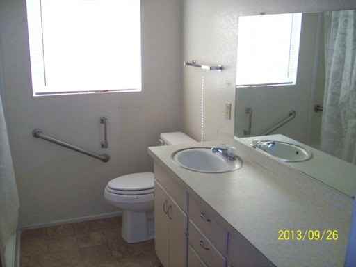 8 Cathy Ct - Photo 2 of 6