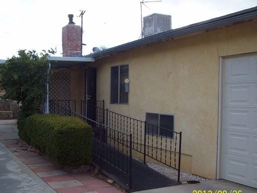 8 Cathy Ct - Photo 3 of 6