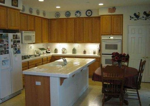 482 Edgefield Pl - Photo 2 of 4