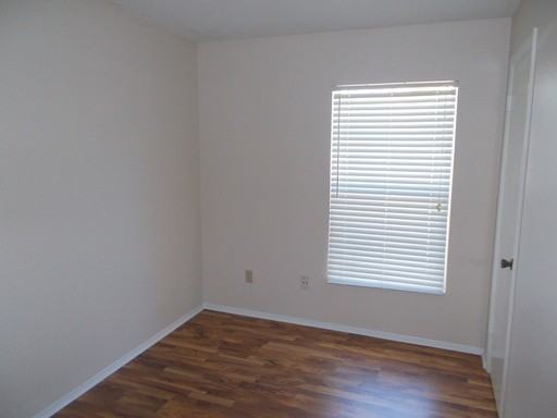 4516 Rundle Rd - Photo 3 of 13
