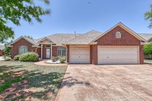 featured image of 15501 Arbuckle Hts #1