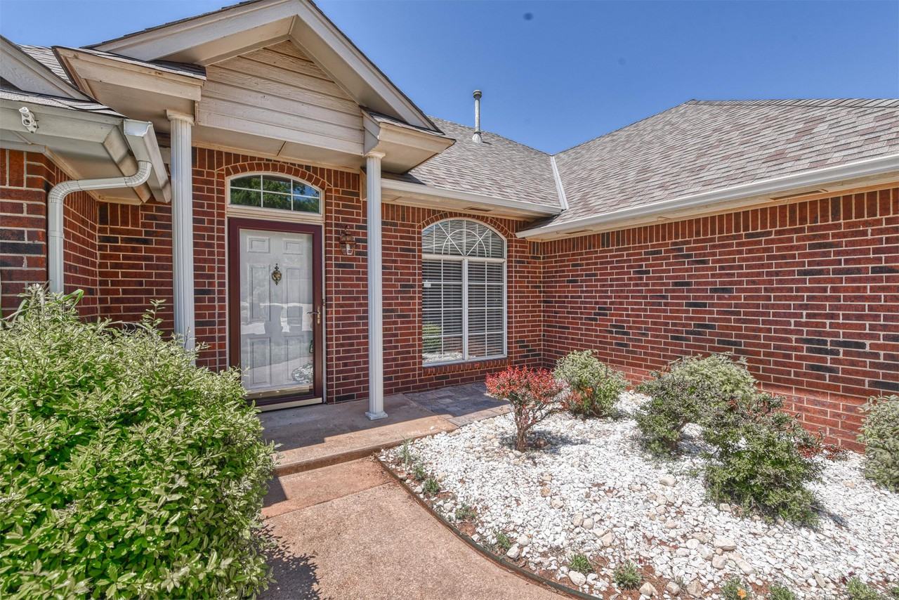 15501 Arbuckle Hts #1 - Photo 2 of 24