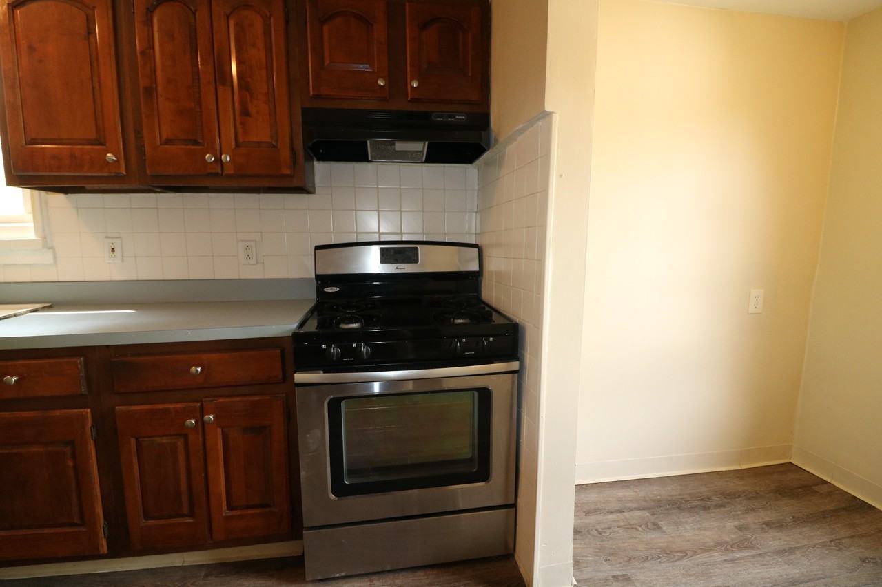 1626 Summit Lane - Photo 5 of 15