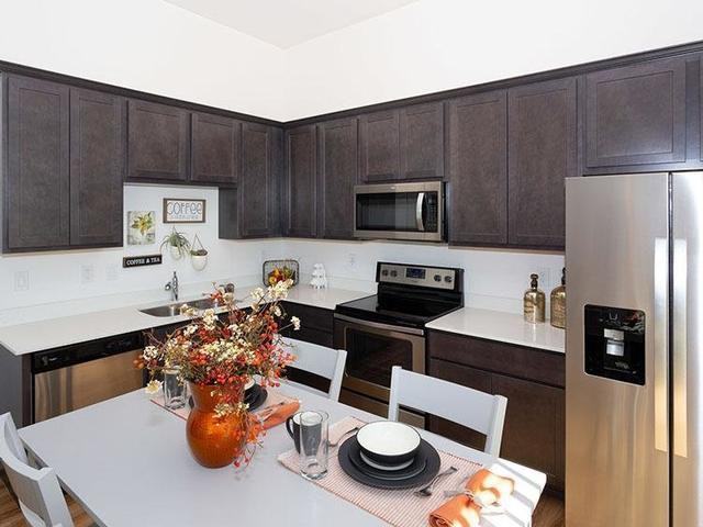 9740 E Hampton Ave - Photo 5 of 36