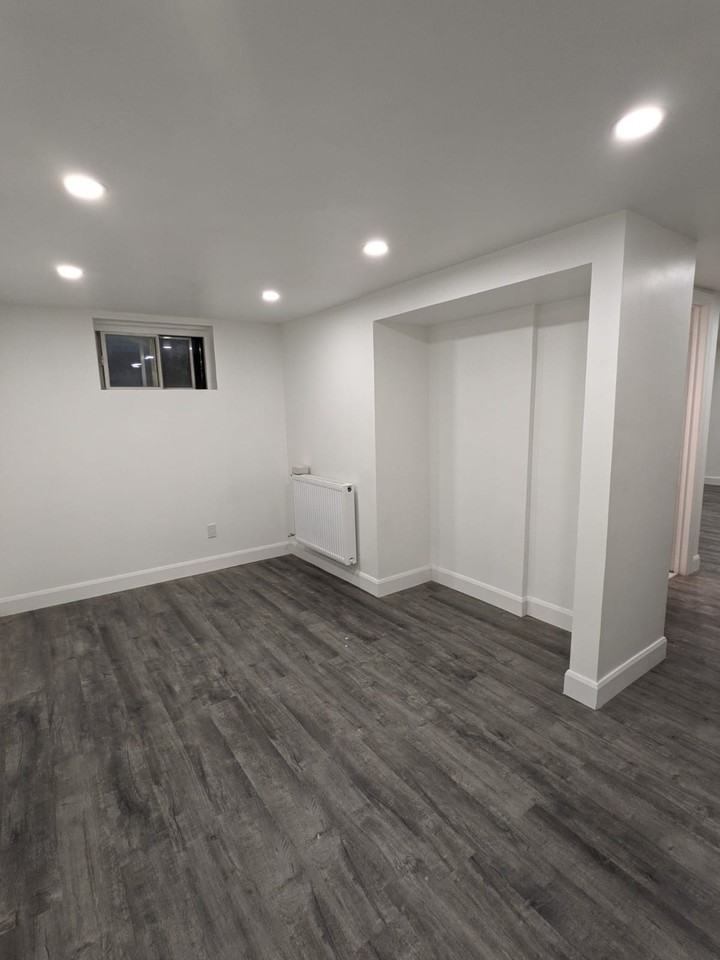 2 Bedroom Basement - Photo 2 of 8