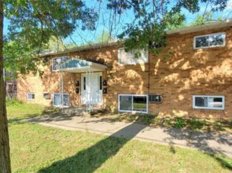 271 Kendall Ave - Photo 2 of 9