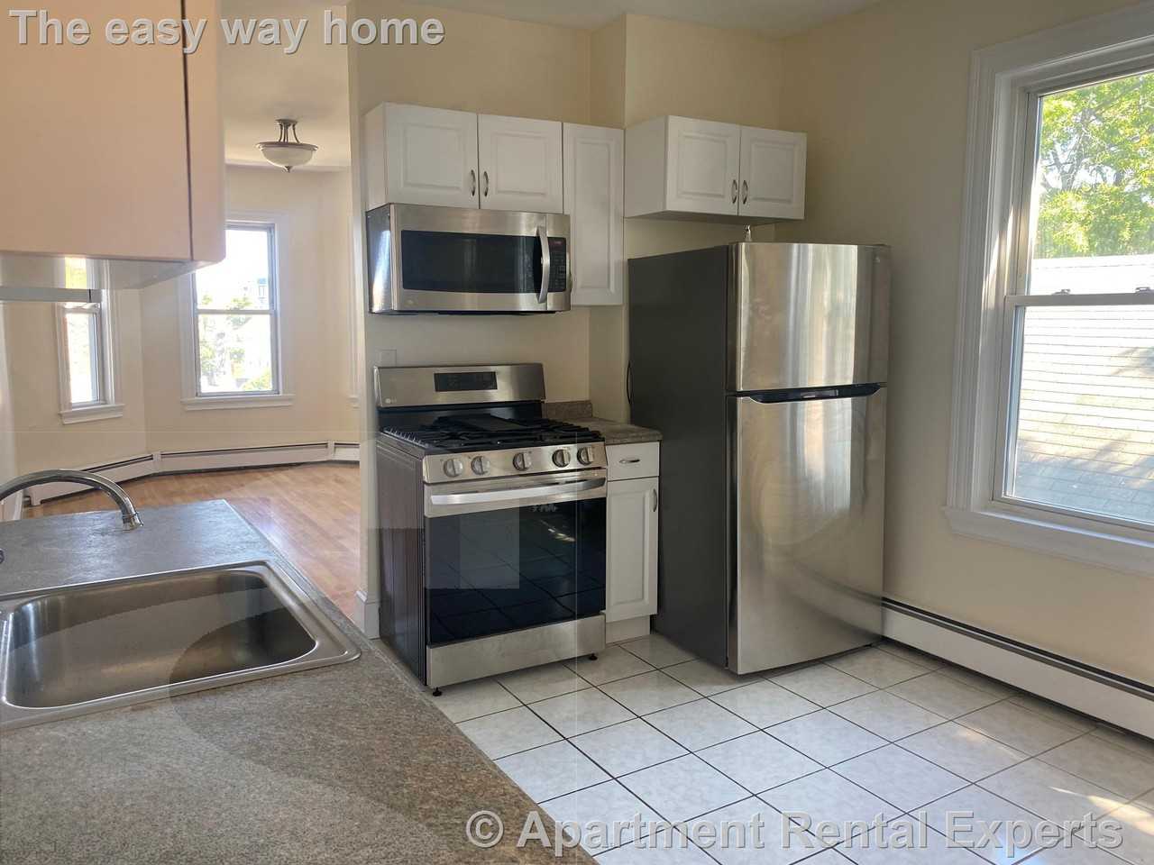 48 Porter St #3 - Photo 3 of 15