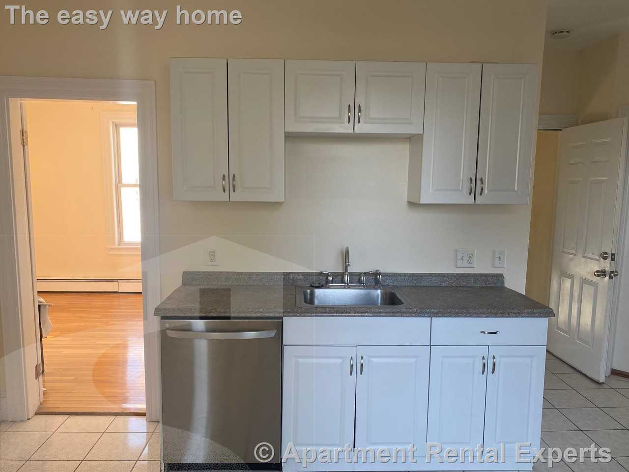 48 Porter St #3 - Photo 5 of 15