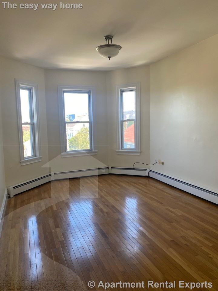 48 Porter St #3 - Photo 7 of 15