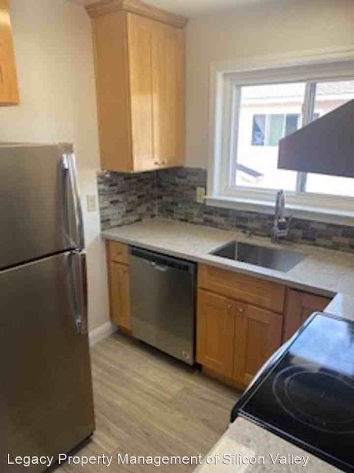 639 West Homestead Rd - Photo 2 of 24