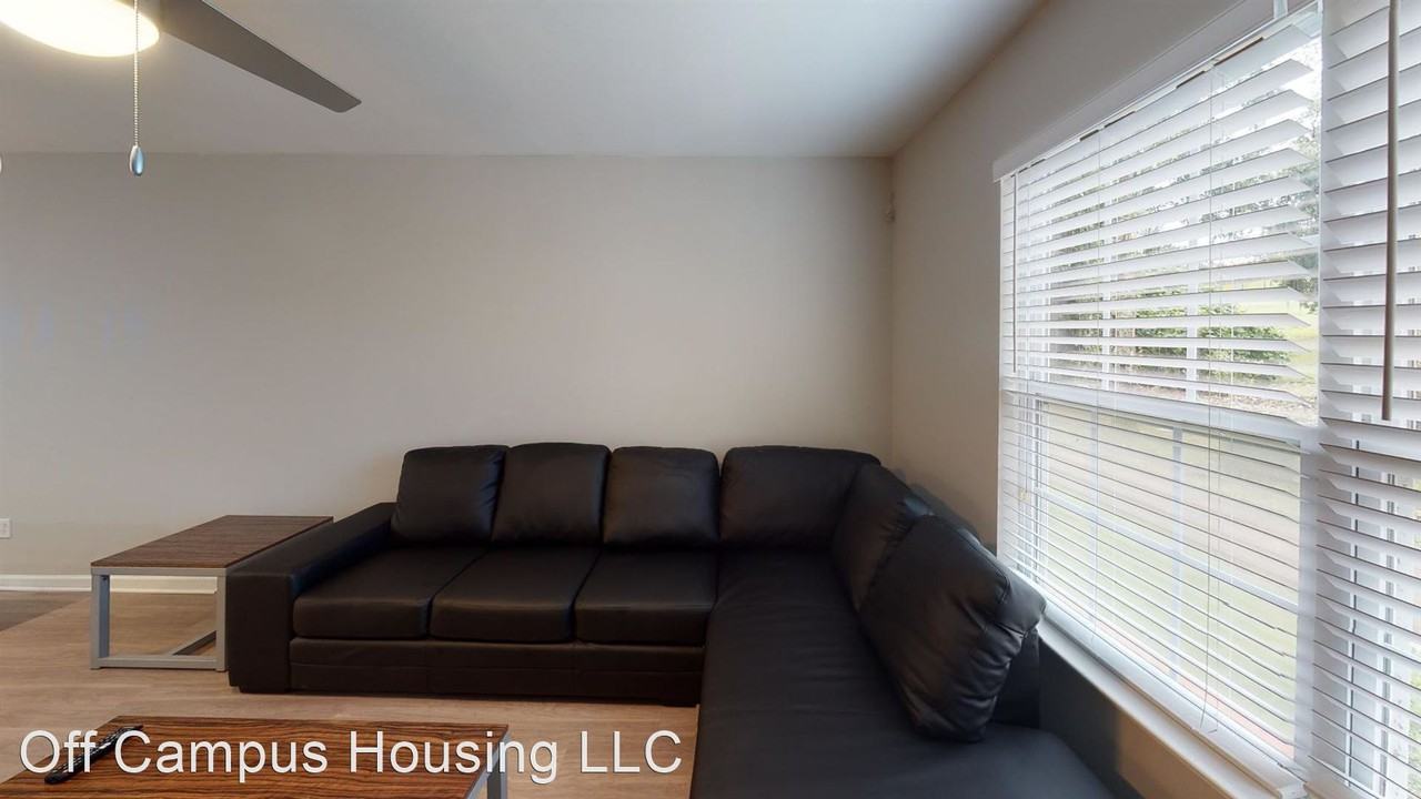 Light House at Brooklyn Yard - Photo 2 of 13