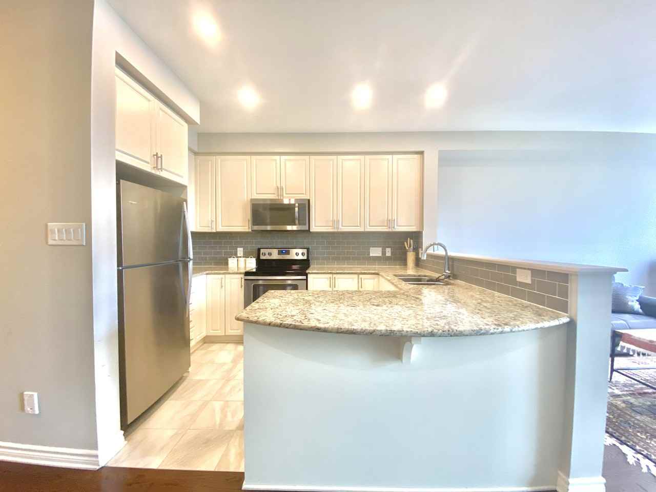 807 Cedar Creek Dr - Photo 3 of 12