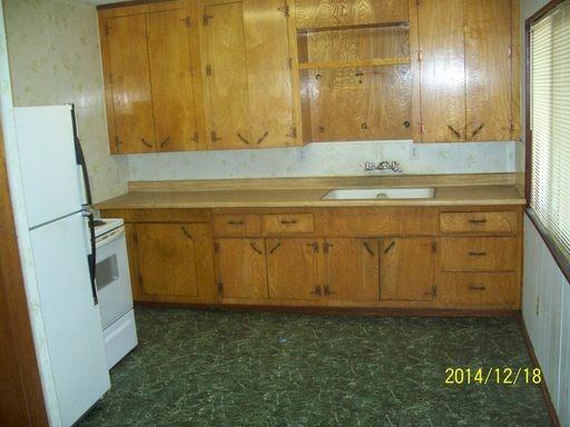 2124 Young Ave - Photo 3 of 6