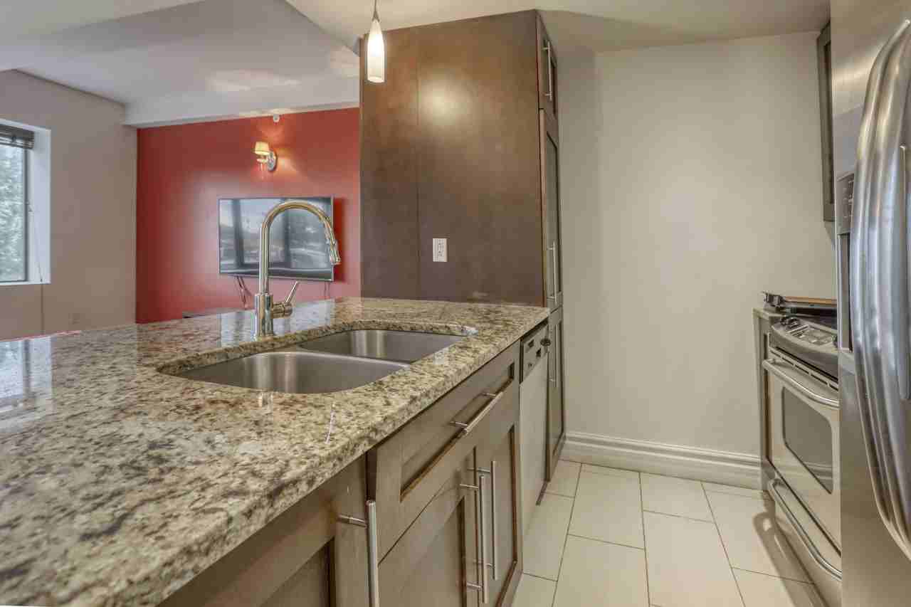 1010 Rue Sainte-Catherine Est #509 - Photo 2 of 13