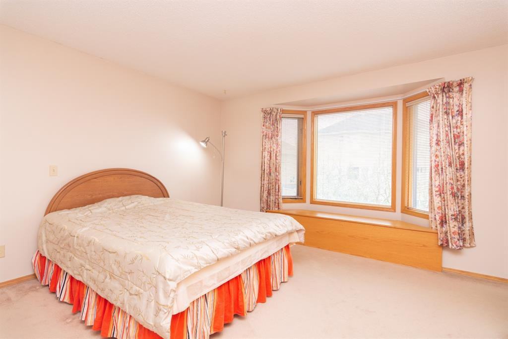 50 Hawkwood Drive Northwest - Photo 5 of 20