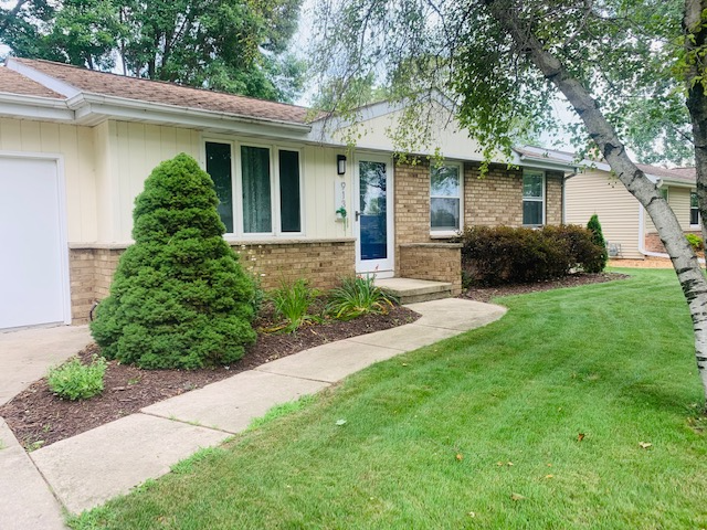 913 Memory Ave - Photo 2 of 16