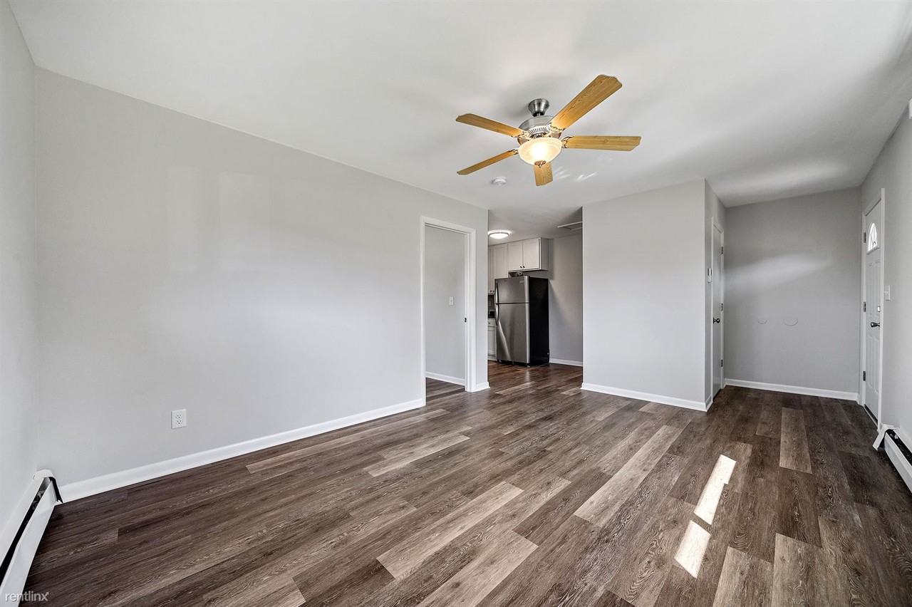 2320 20th St - Photo 3 of 7