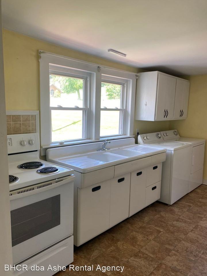 1022 Black Bear Inn Rd - Photo 3 of 10