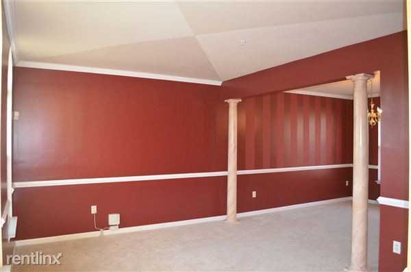 8202 Huntwood Ct - Photo 2 of 11